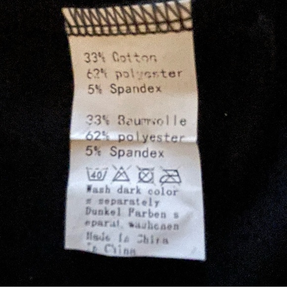 Black Long Sleeve top with flare at waist and Sweethearts neckline - Picture 5 of 5